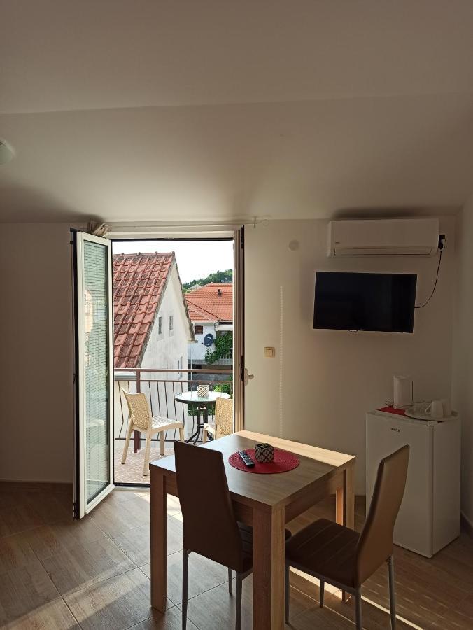 Lastva Holliday Rooms Budva Buitenkant foto