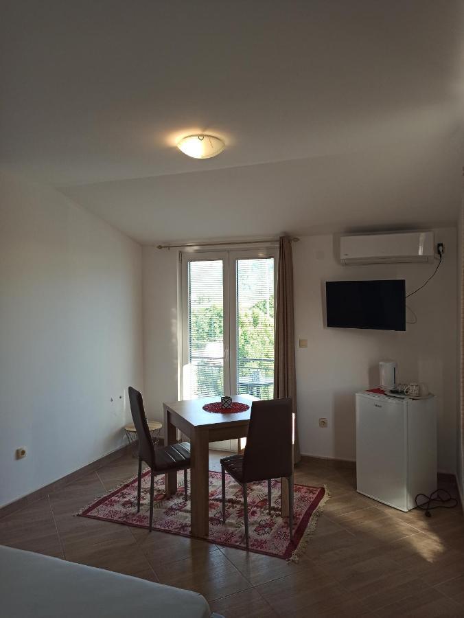 Lastva Holliday Rooms Budva Buitenkant foto
