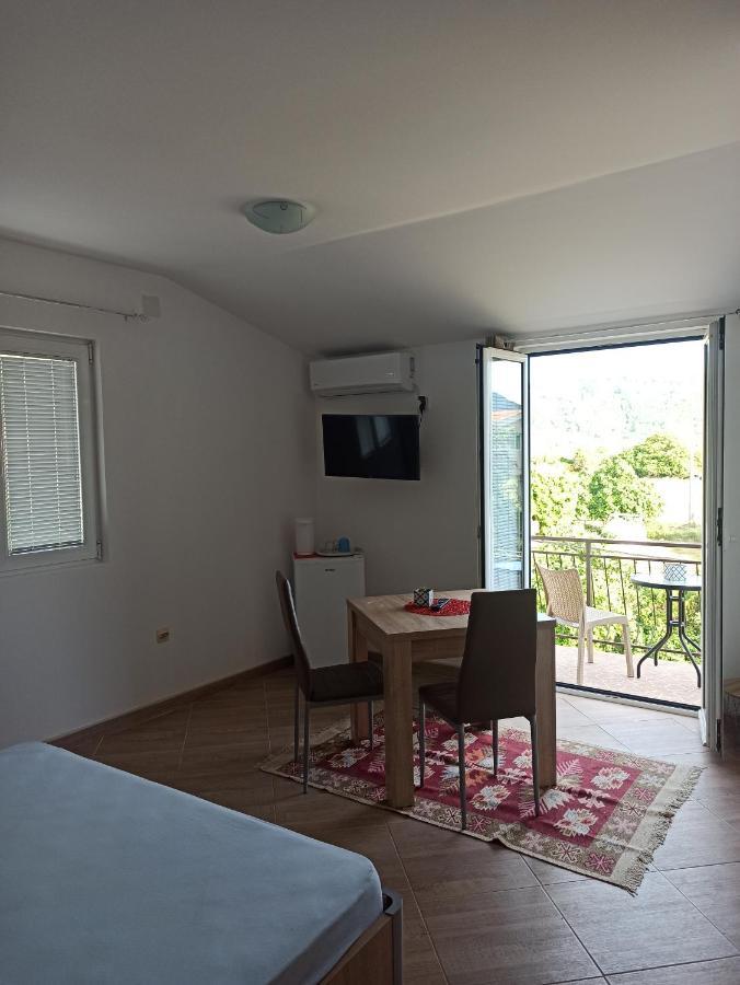 Lastva Holliday Rooms Budva Buitenkant foto