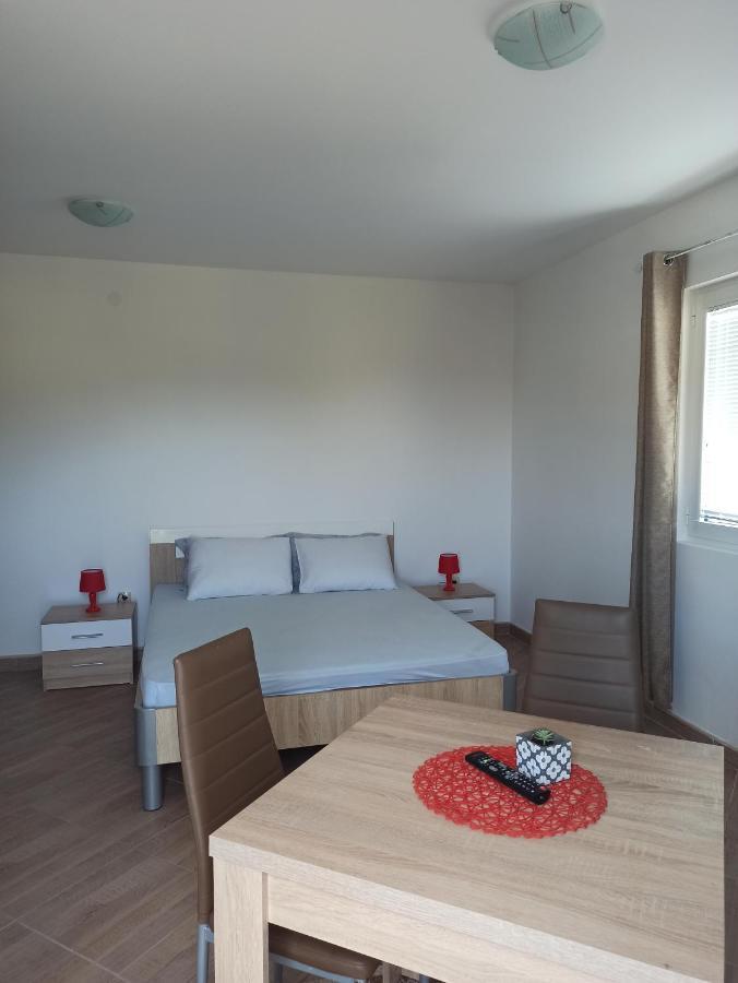 Lastva Holliday Rooms Budva Buitenkant foto