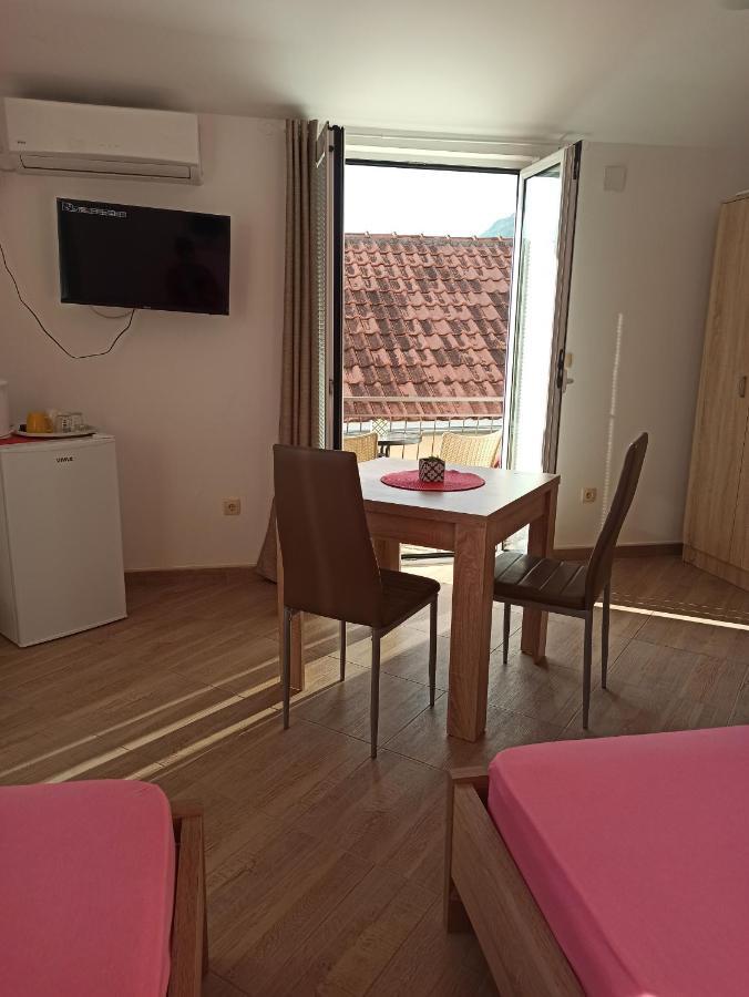 Lastva Holliday Rooms Budva Buitenkant foto